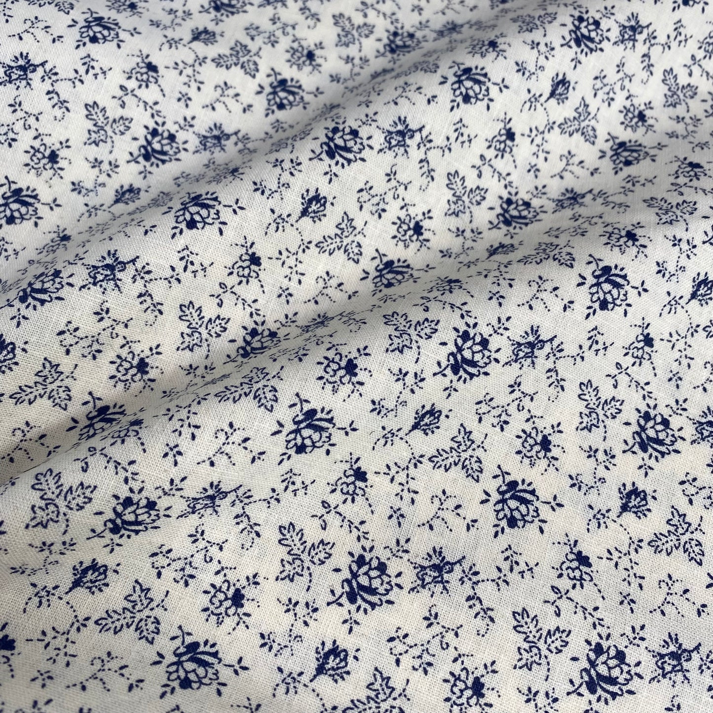 Ex-Designer Ditsy Floral Cotton Linen | Navy & Ivory
