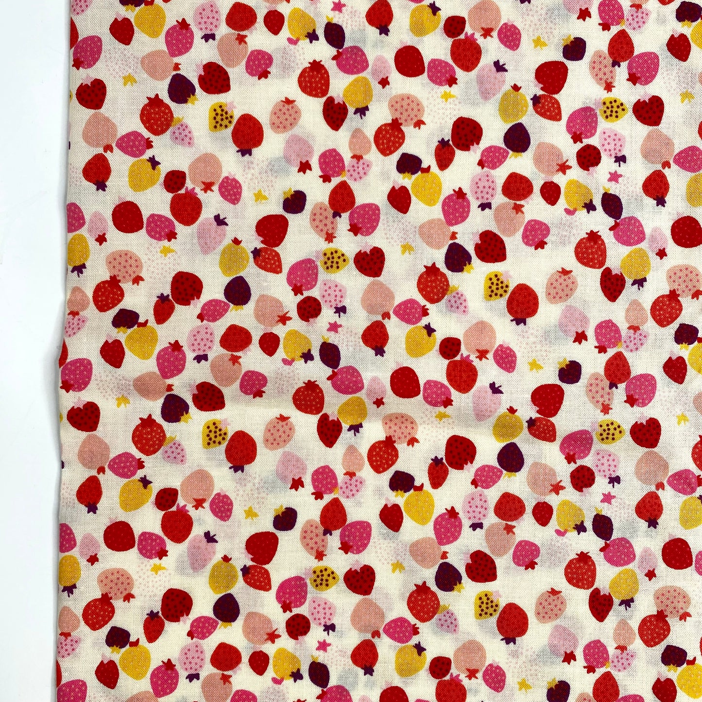 Little Pocket Strawberries in Cream | Sevenberry | 100% Cotton