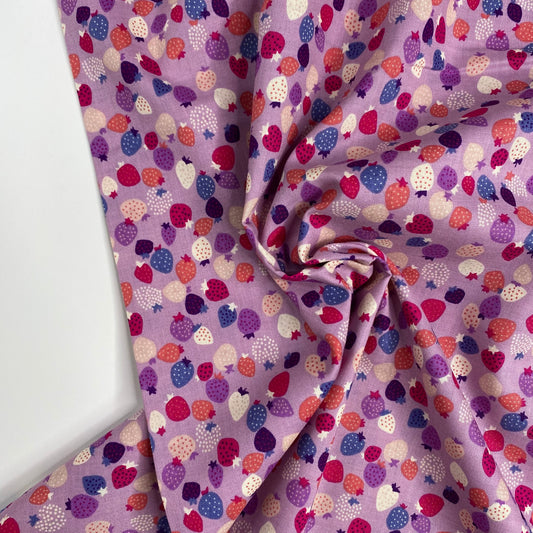 Little Pocket Strawberries in Lavender | Sevenberry | 100% Cotton